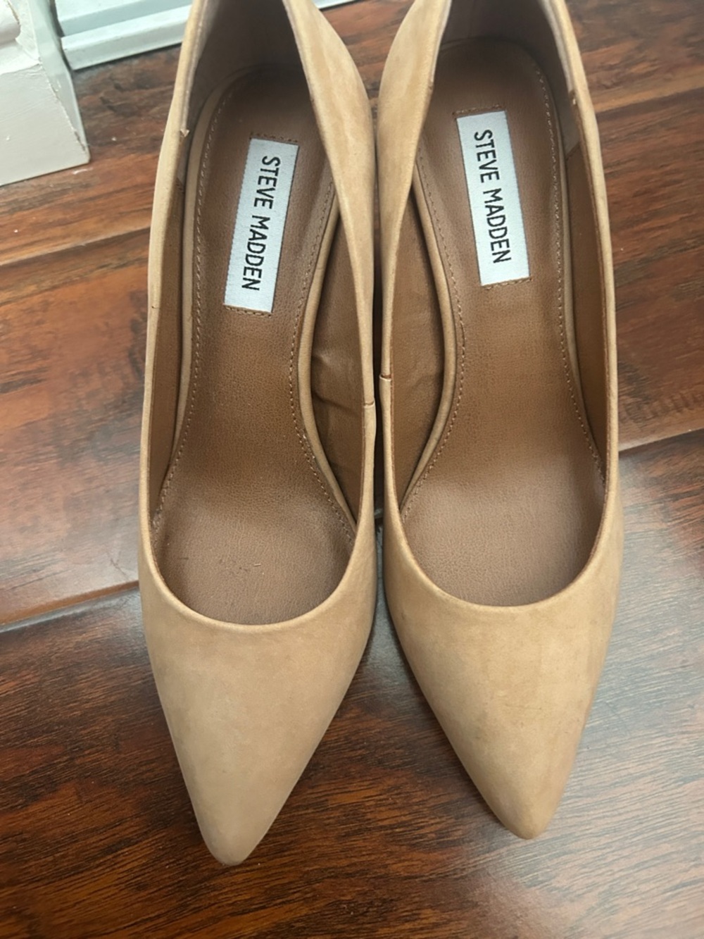 Steve Madden Beige/Tan Suede Pointed-Toe Block Heel - Picture 2 of 4